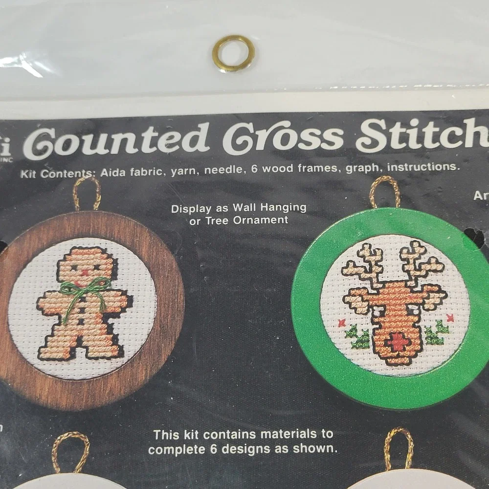 Vintage NeedleMagic NMI Counted‎ Cross Stitch Kit Wooden Christmas Ornaments